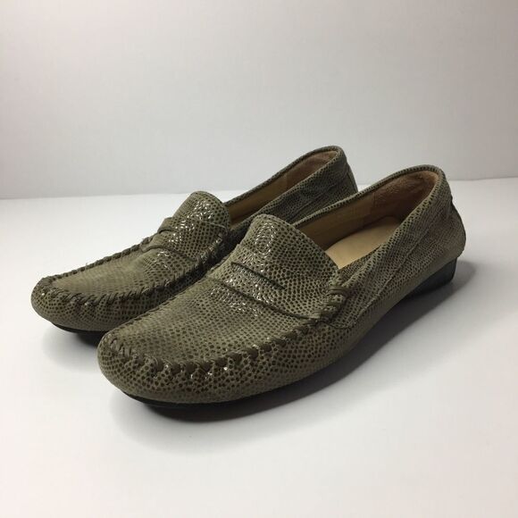 Vaneli Sz 6.5 Leather Loafer Green - Picture 1 of 6